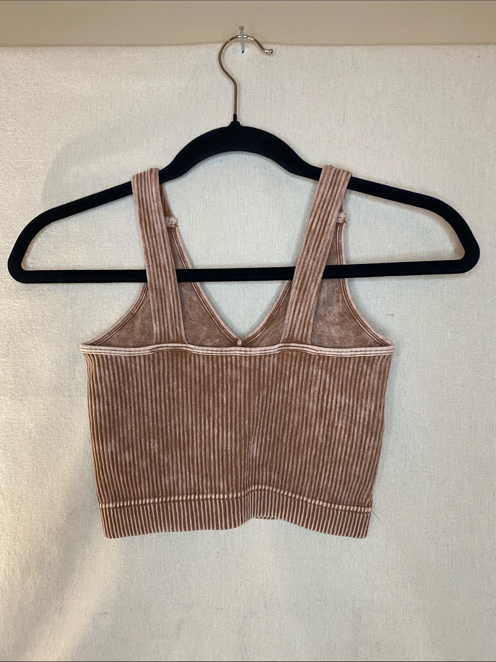 NWT Zenana Ribbed, Cropped Stone Washed V Neck, Padded Tank Top. S/M,     L/XL - Picture 3 of 3